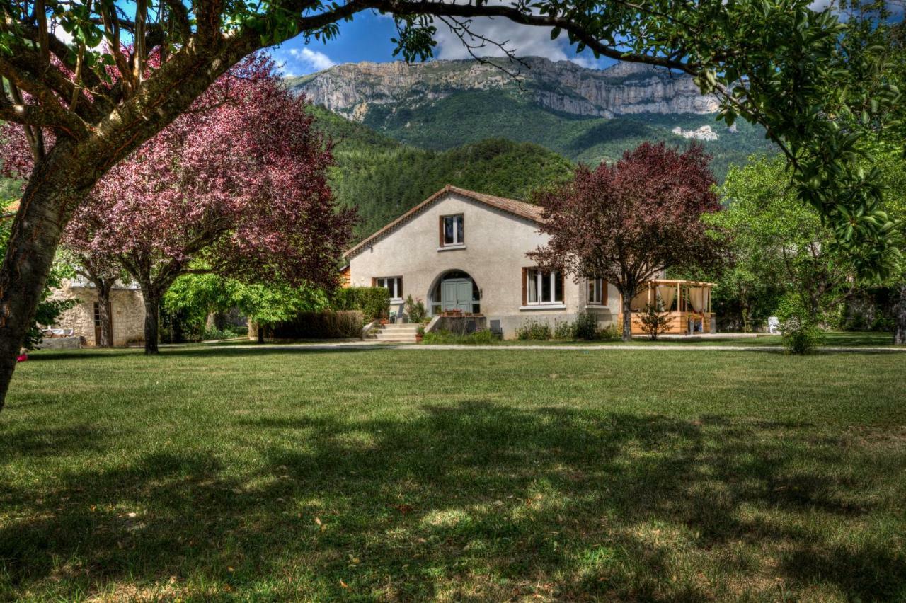 L'Enclos B&B Châtillon-en-Diois Exteriör bild